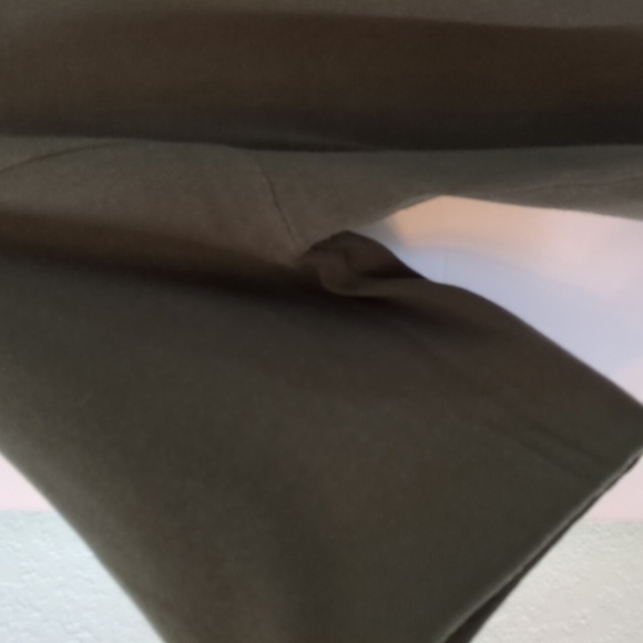 BCBGMAXAZRIA Masha Merino wool mix dark fatigue green oversized pullover NWT - Picture 5 of 6